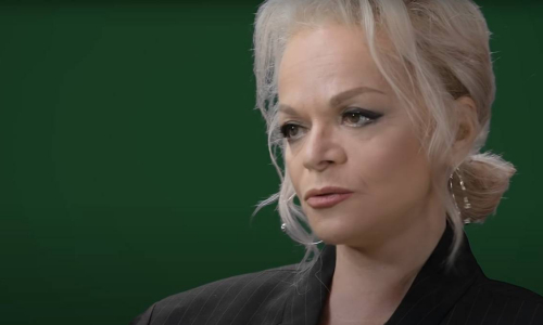 Лариса Долина судится из-за фото